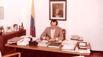 La imagen tiene un atributo ALT vacío; su nombre de archivo es LEPO-EN-CARACAS-OF-DEL-CONSULADO.png