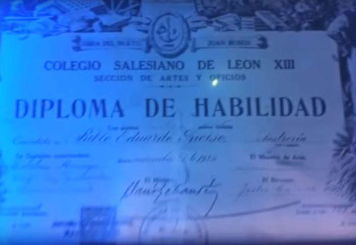 La imagen tiene un atributo ALT vacío; su nombre de archivo es peep-diploma-leon-XIII.png